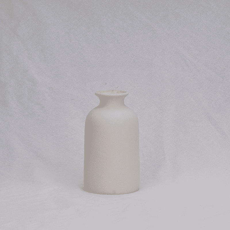 Elegant Ceramic Vase | Inspiring Home Decor - Orangme