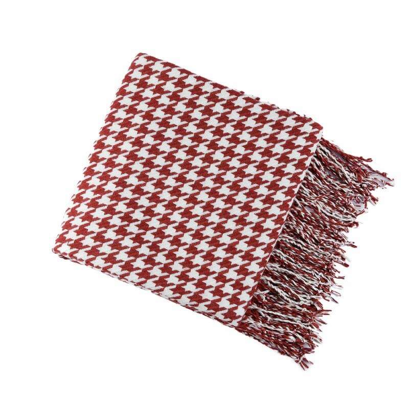 Chic Herringbone Knit Throw: Black & White or Red & White - Orangme