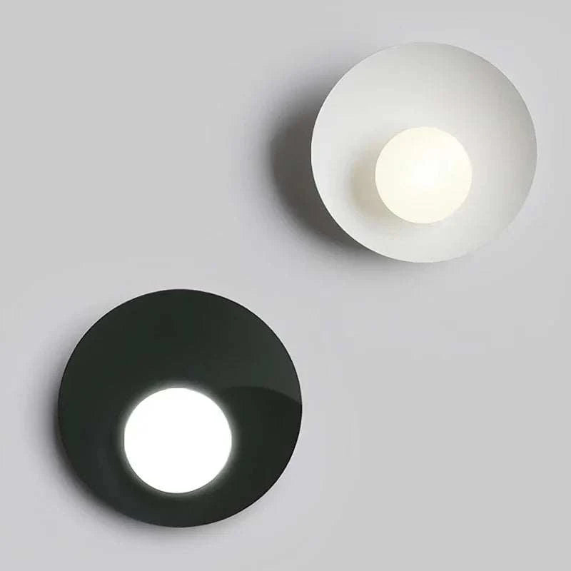 Minimalist Wall Light | Streamlined Elegance