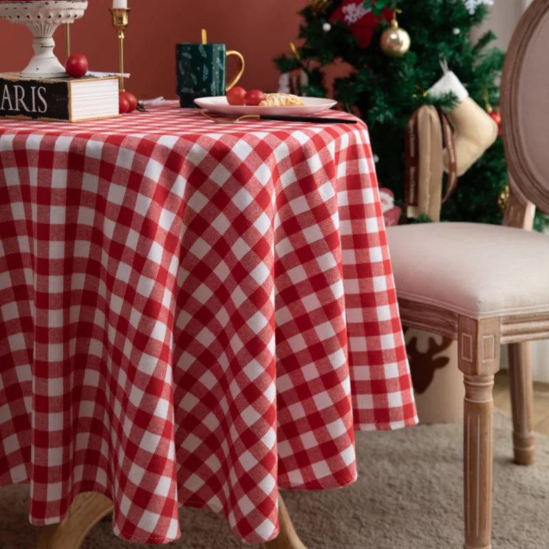 Christmas Tablecloth | Timeless Plaid Design for Festive Dining - orangme.com