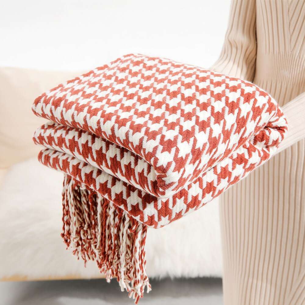 Chic Herringbone Knit Throw: Black & White or Red & White - Orangme