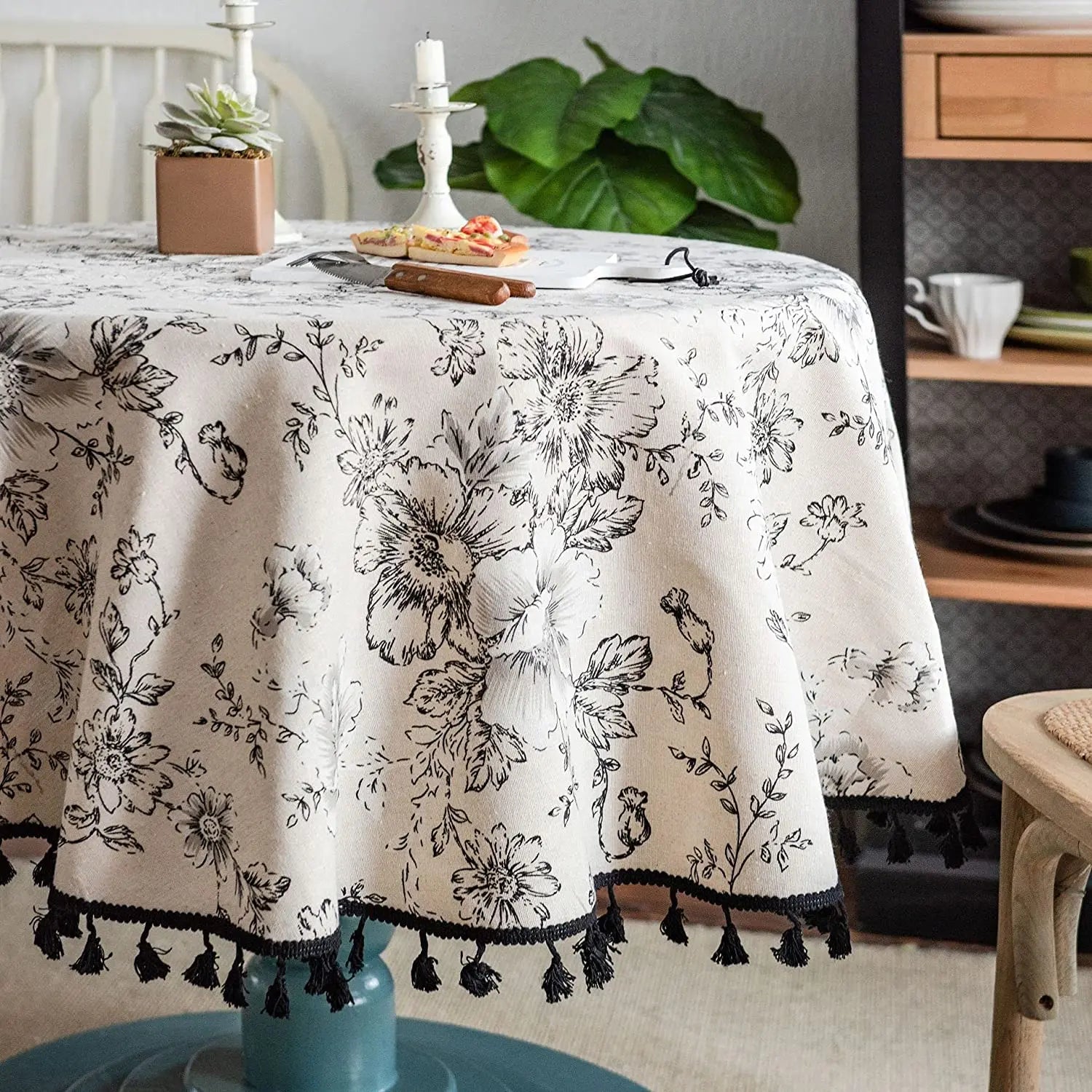Round Tablecloth - Rose Floral, Wrinkle-Proof & Durable - orangme.com