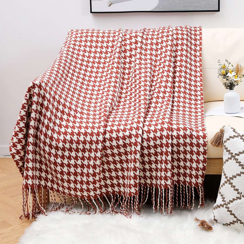 Chic Herringbone Knit Throw: Black & White or Red & White - Orangme
