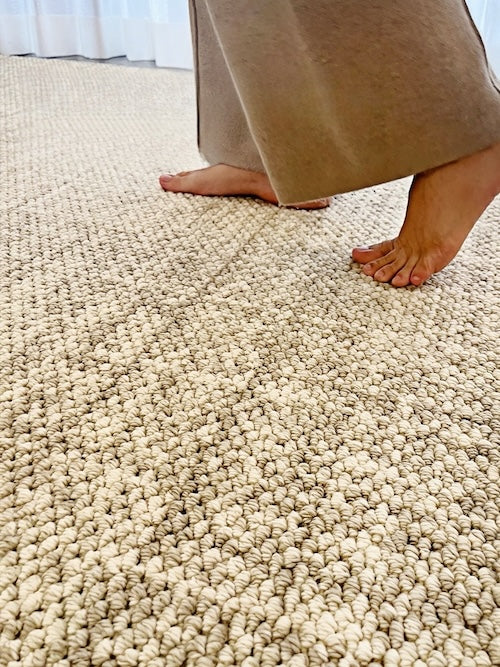 Wool Rug for bedroom - orangme.com