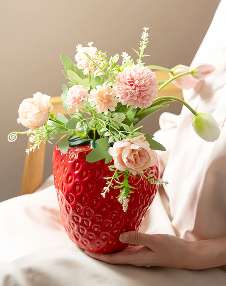 Vase à fraises | Décoration douce