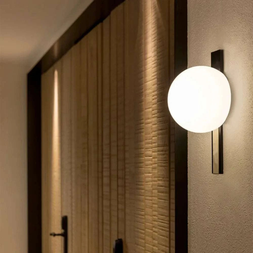 Bulb Wall Lamp | Orangme.com