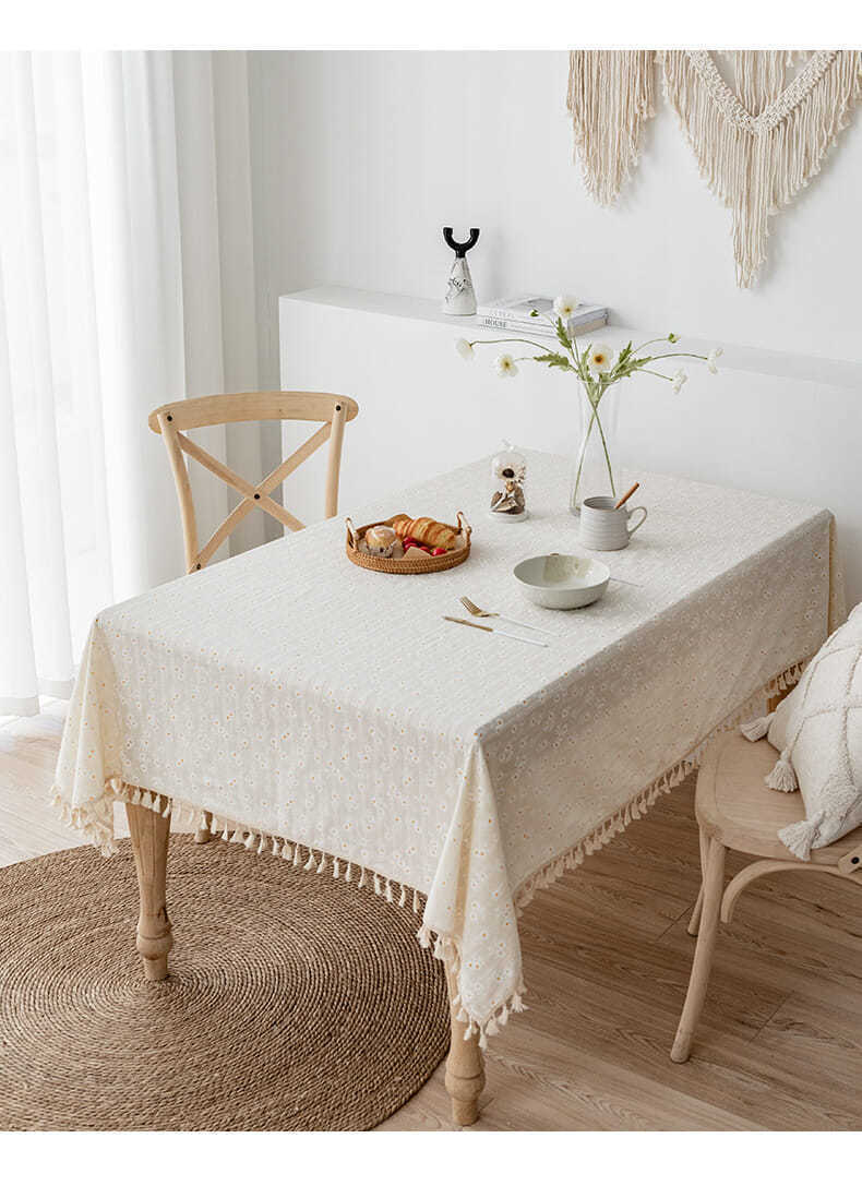 Oval Tablecloth - Floral White & Golden Daisy with Tassels - orangme.com