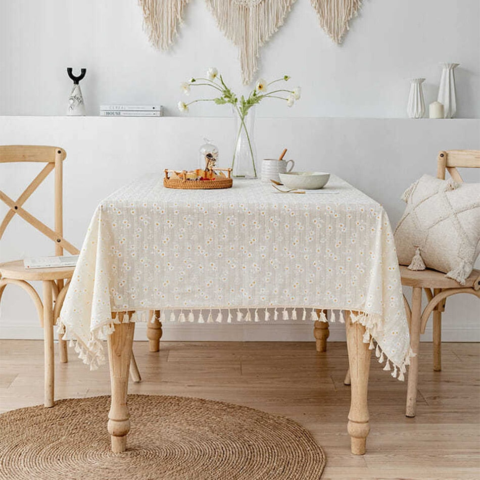 Oval Tablecloth - Floral White & Golden Daisy with Tassels - orangme.com
