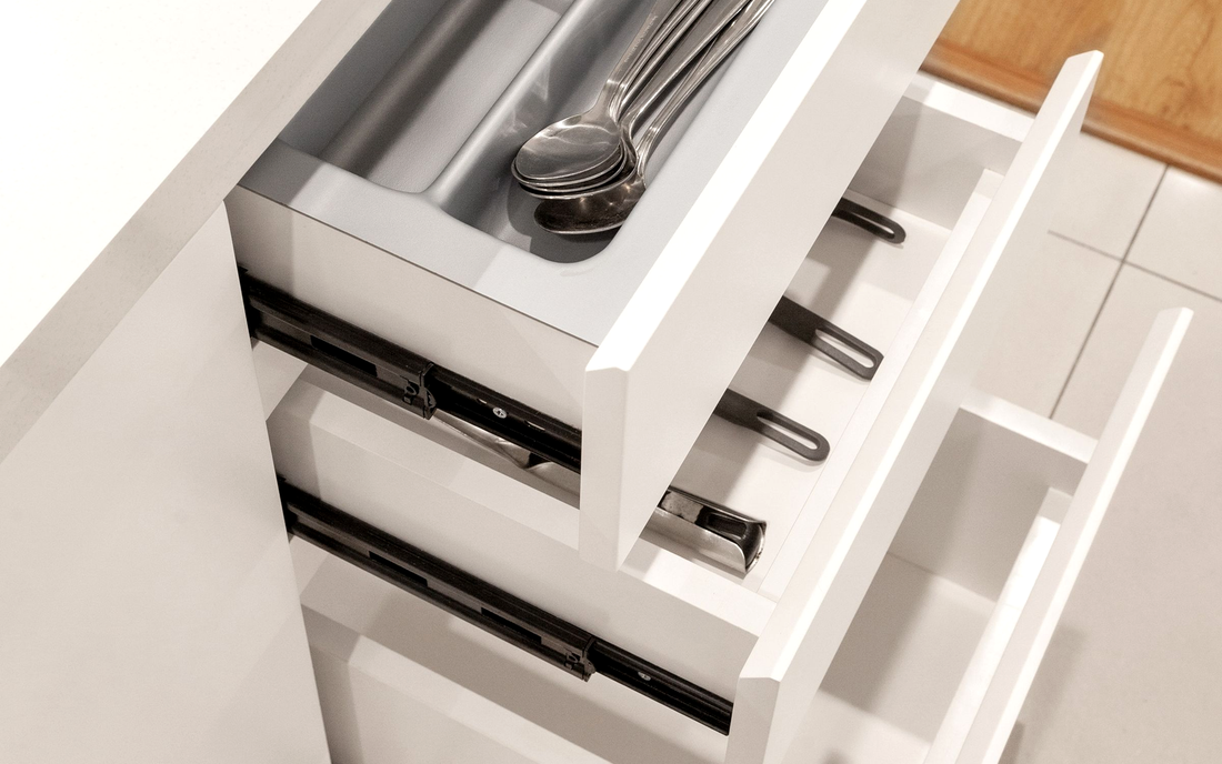 How to Organize Kitchen Drawers So Cooking Takes Less Time