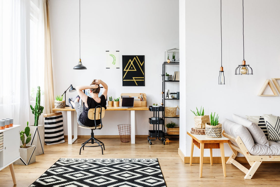 Creating the Perfect Freelance Workspace in the UK: Lighting and Furniture Insights