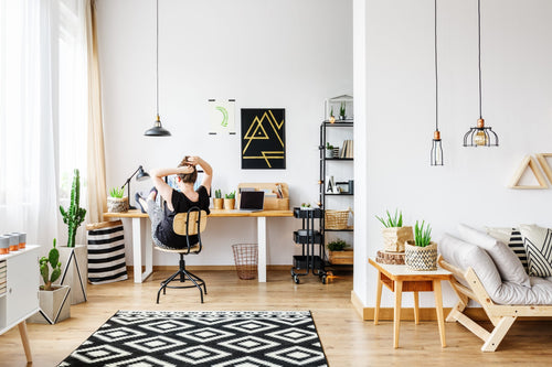 Creating the Perfect Freelance Workspace in the UK: Lighting and Furniture Insights