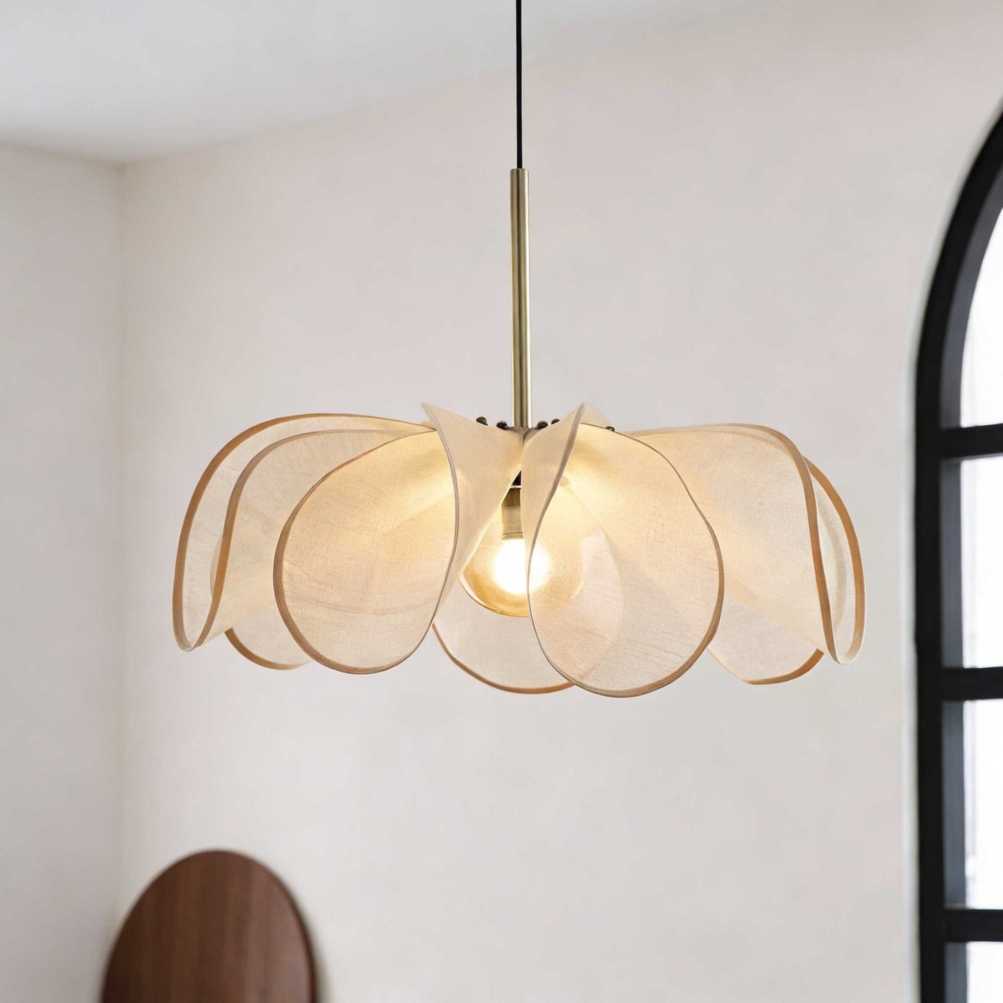 Petal Pendant Light – Creamy Style for B&B, Tea Room & Bedroom
