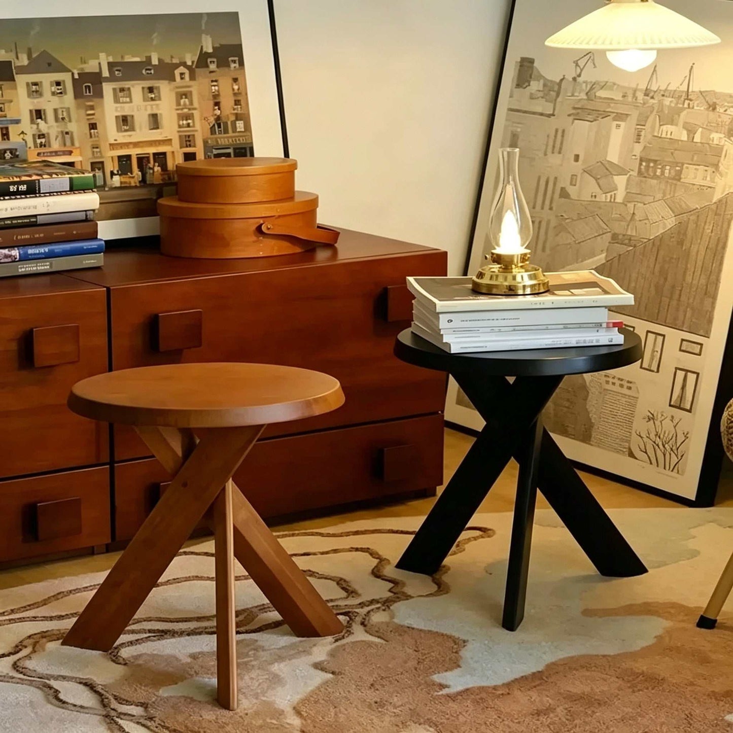 Retro Solid Wood Round Side Table - Minimalist Mid-Century Accent Table for Small Spaces