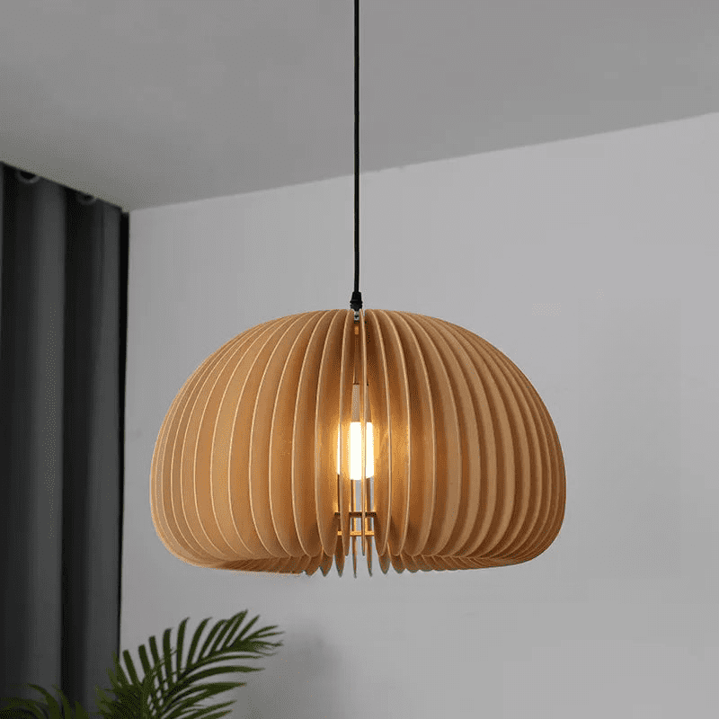 Customizable Wood Pendant Light: Adjustable Elegance