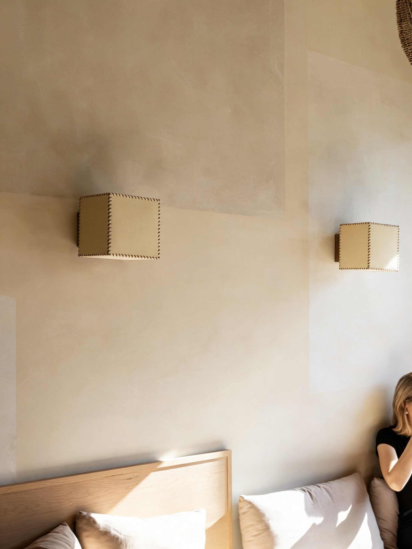 Square Modern Minimalist Wall Sconce – Living Room & Bedroom Background Wall