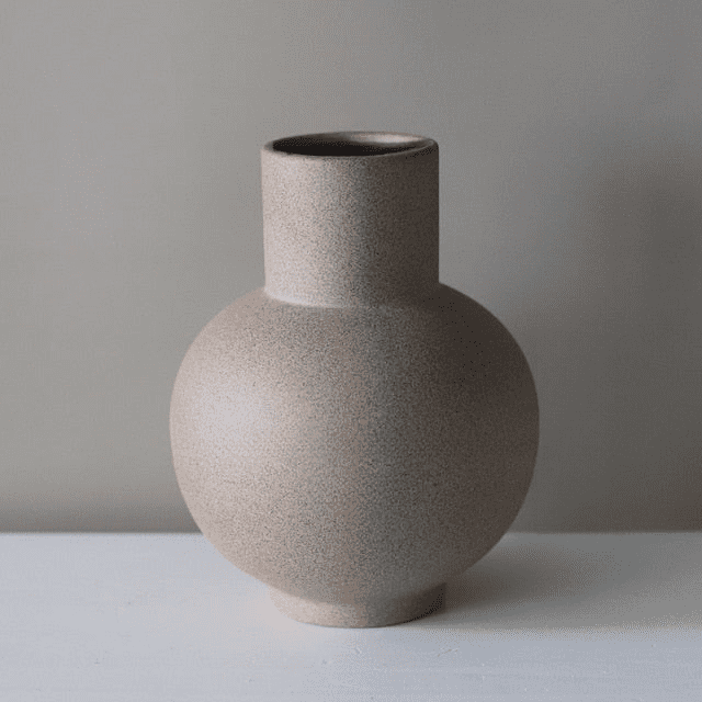 Large Terracotta Vase | Timeless Beauty and Rustic Elegance - Orangme