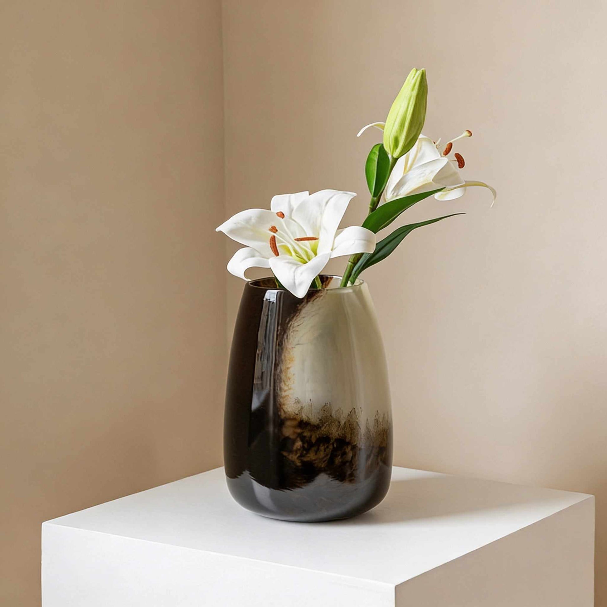 Decorative glass vase