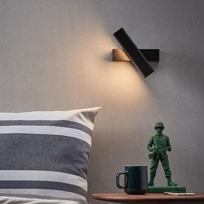 Swivel Reading Wall Light | Sleek & Adjustable Illumination