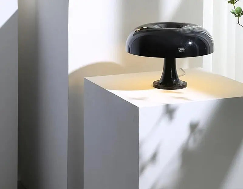 Black Table Lamp – Modern, Stylish Lighting for Home Decor