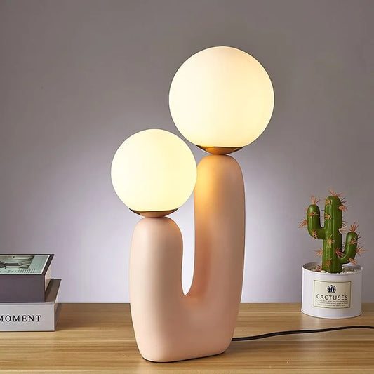 pink resin table lamp - orangme.com